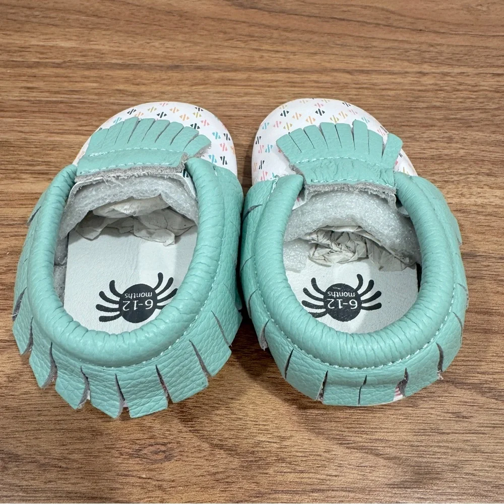 Itzy Ritzy Moc Happens Moccasin Shoes Girls 6-12 Months Blue White Colorful